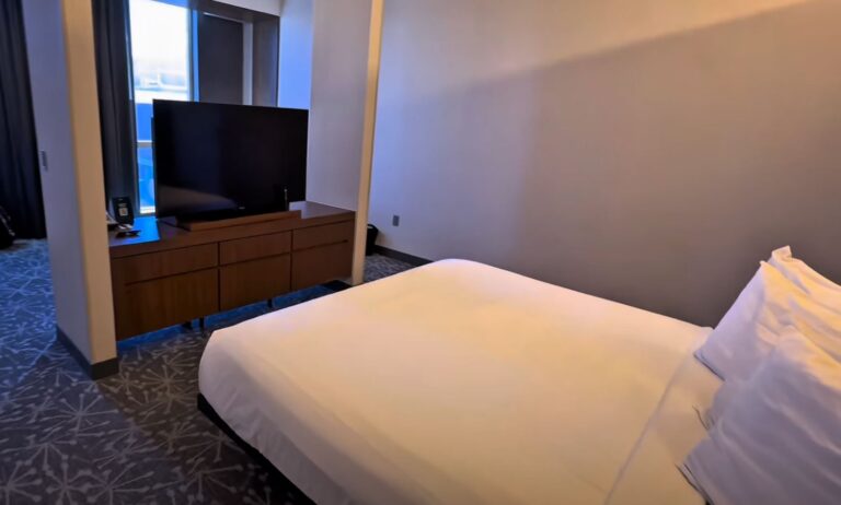 Aloft Hotel Downtown Orlando 5 768x462