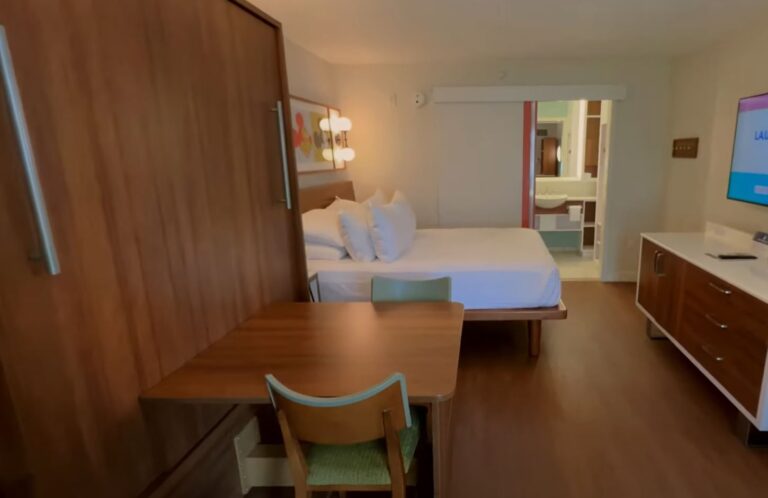 POP Century Hotel 5 768x498