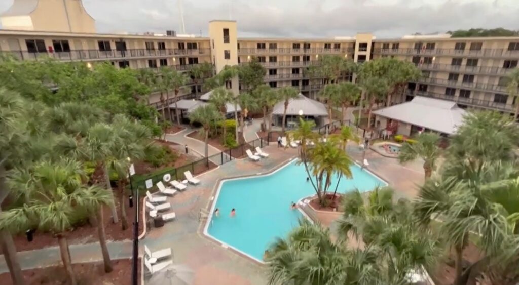 Staybridge Royale Parc 2 1024x563