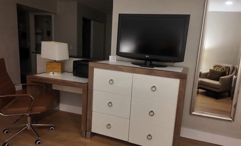 Quality Inn Suites By the Parks 3 768x467